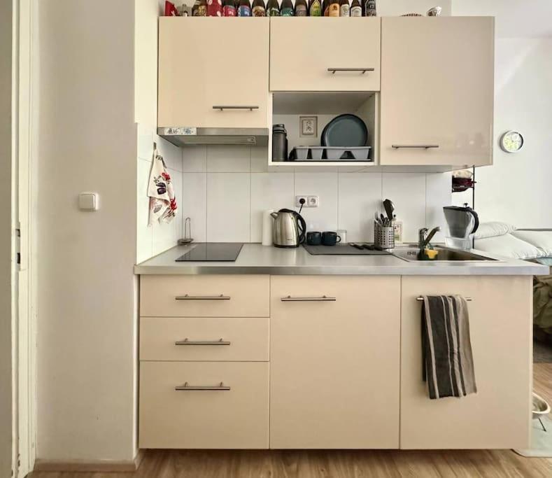 Cozy Karlin Apartment Praha Bagian luar foto