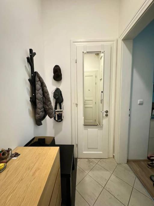 Cozy Karlin Apartment Praha Bagian luar foto