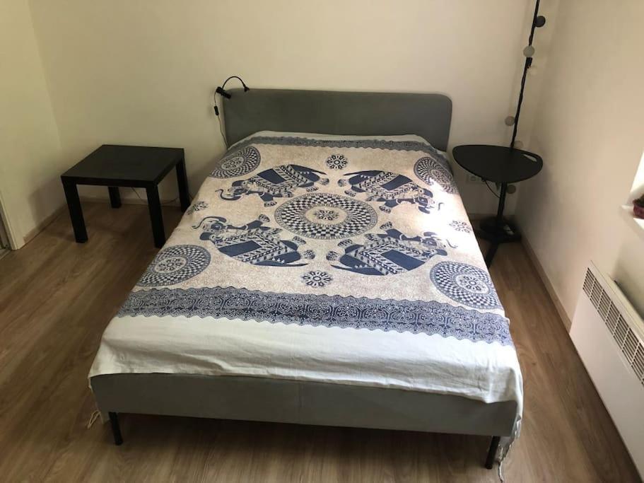 Cozy Karlin Apartment Praha Bagian luar foto