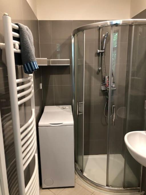 Cozy Karlin Apartment Praha Bagian luar foto